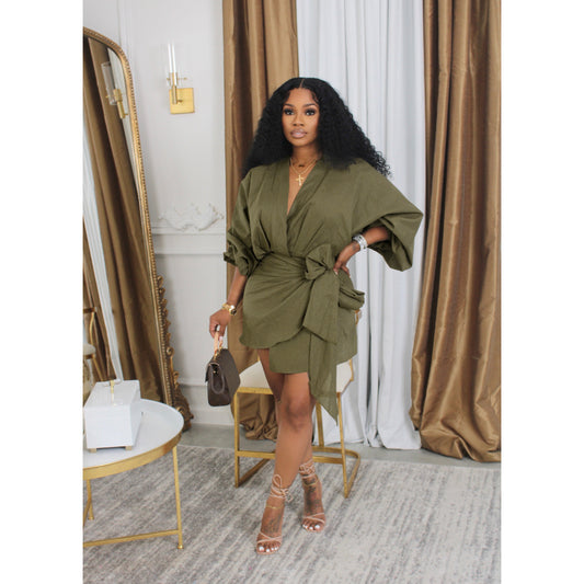 EU/US Damen-Leinenkleid mit V-Ausschnitt, Trägerdetail & langen Ärmeln – Midikleid