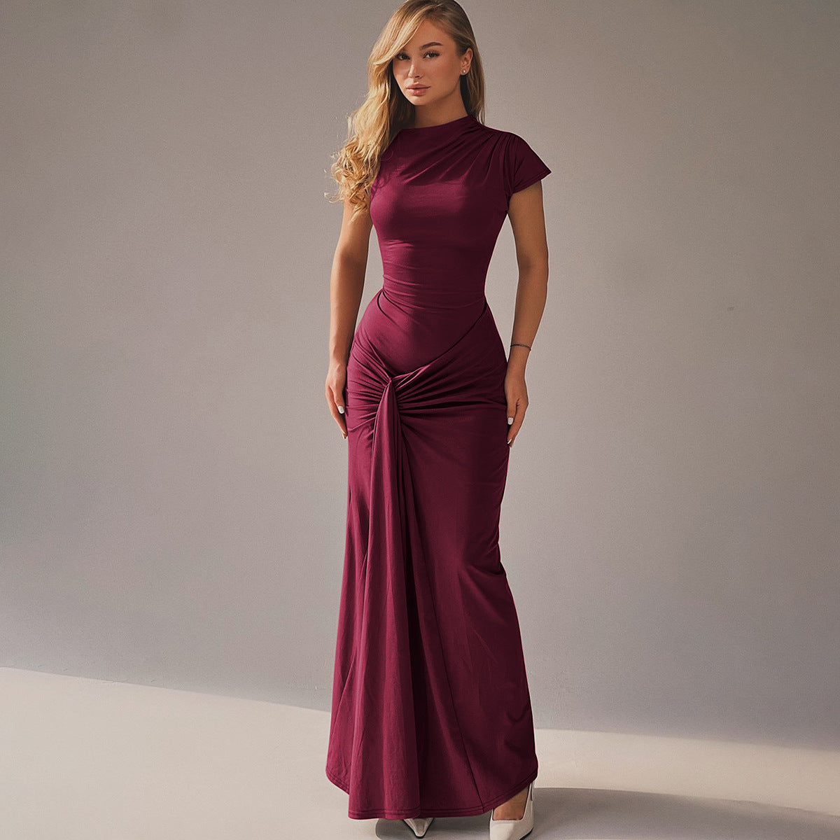 Neues Damenkleid für den Herbst – modisch & elegant, Slim Fit mit Falten, Schnürung und kurzen Ärmeln