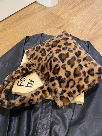 Leoparden-Fluff Handtasche mit Reißverschluss