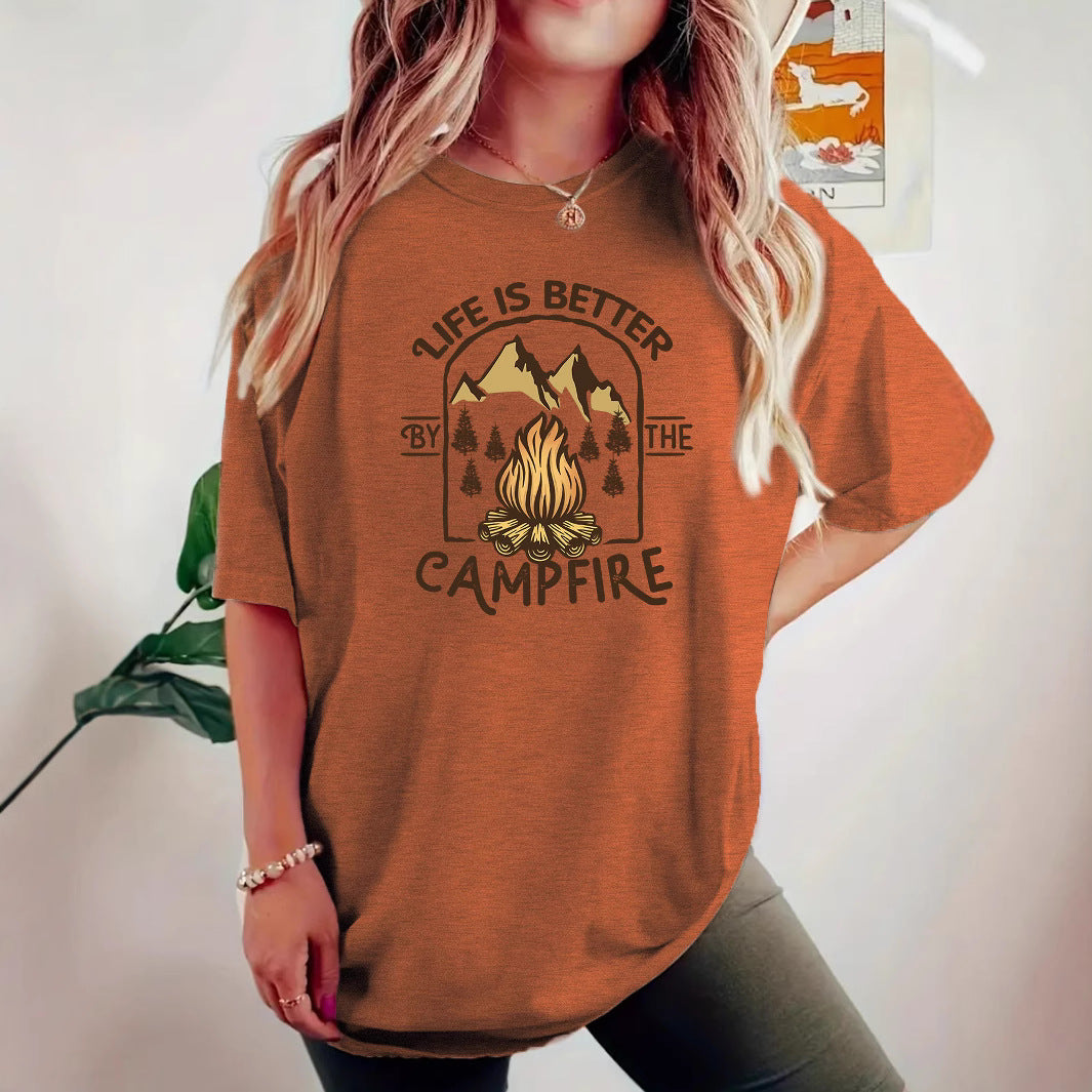 Kurzarm-T-Shirt mit Camping-Print